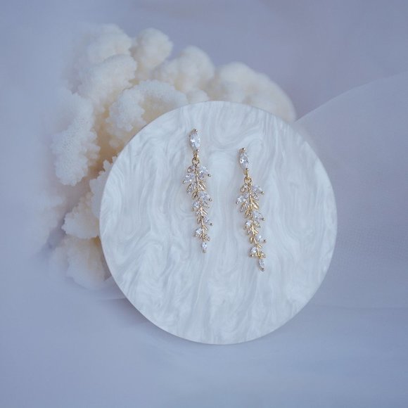 NEW 14K Gold Plated Diamond Leaf Drop Earrings - Picture 2 of 4